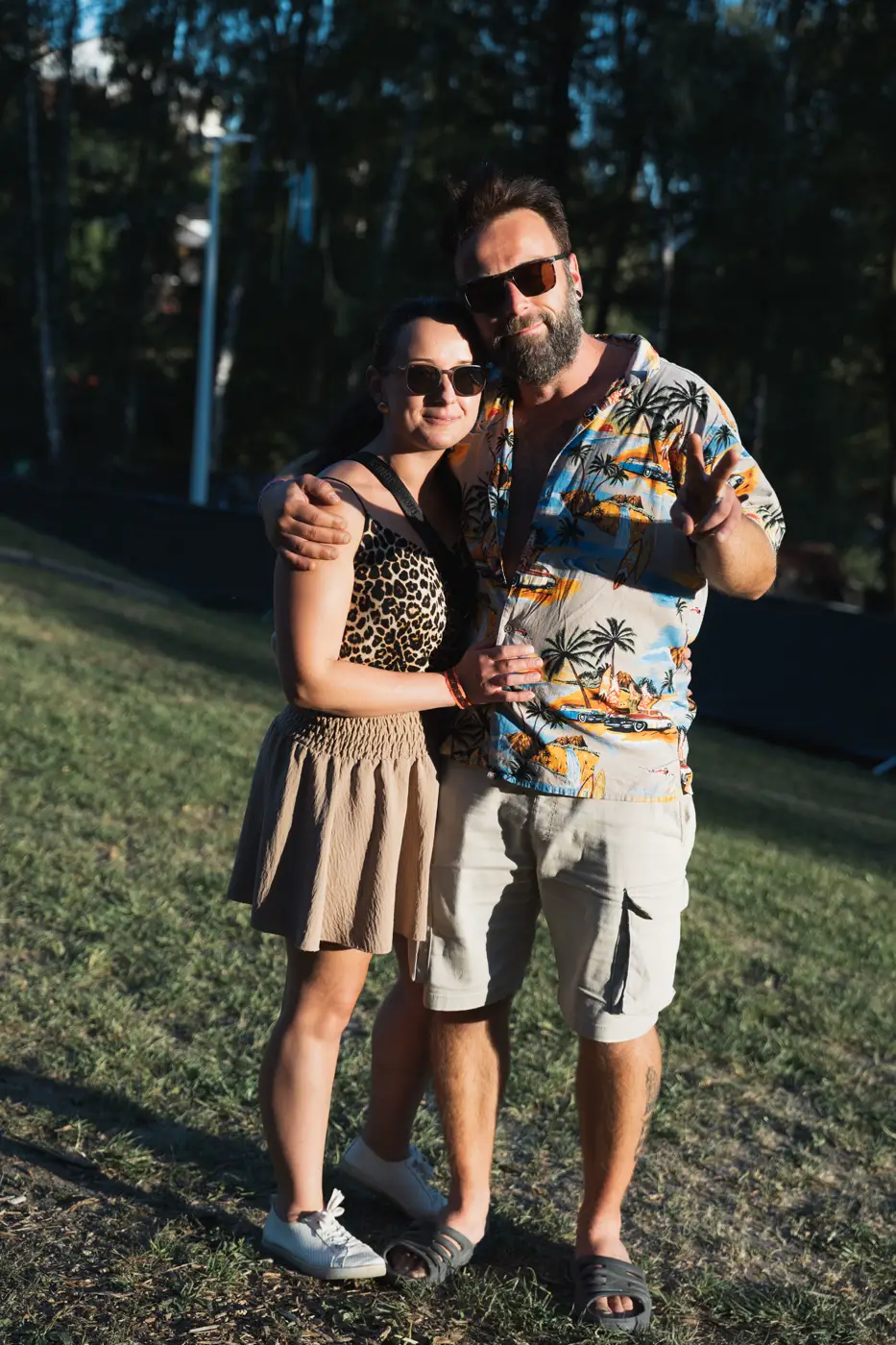 Festival TLAK 2026 — Návštěvníci pózují v areálu